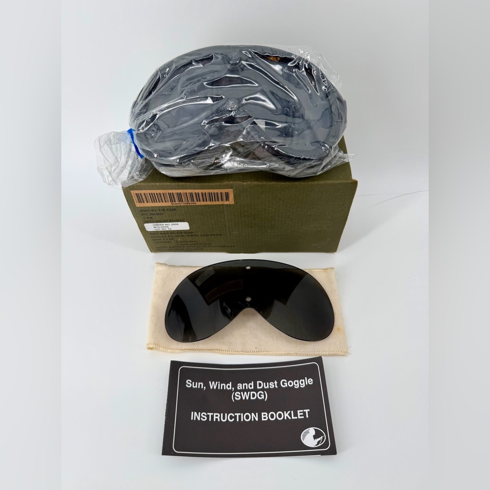 NWT Military USGI Sun Wind Dust Goggles SWDG Kit New Old Stock